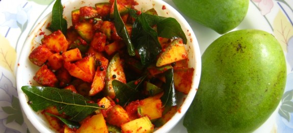 Mango recipes - Raw Mango Pickles - Pacha Manga Achar-Kannimanga Achar