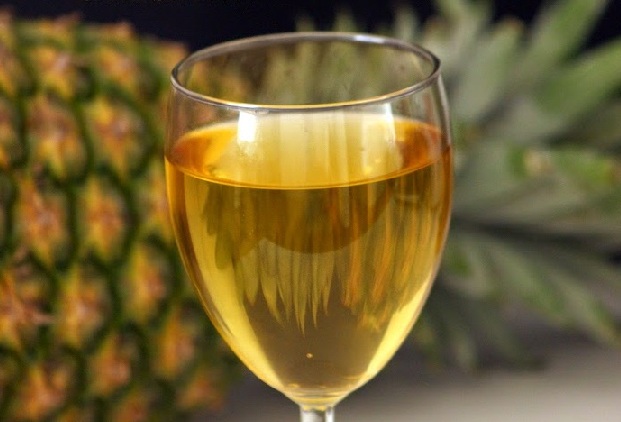 Sweet and tasty pineapple peel wine