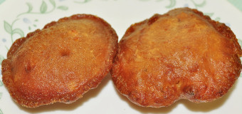 Neyyappam or Sweet fried pancakes