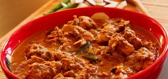 Spicy and delicious Chicken curry (Nadan Kozhy curry)