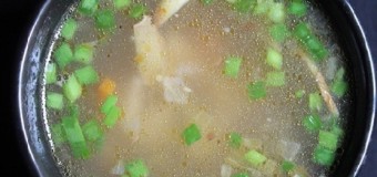 Nutritious and tasty vegetable clear soup