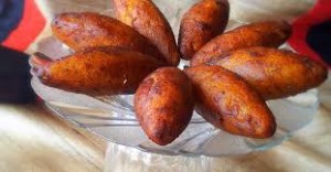 Unnakkaya Banana rolls - Coconut filled Plantain Fritters
