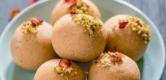 Diwali Sweets Recipe (Rava Ladoo)- Easy and Healthy