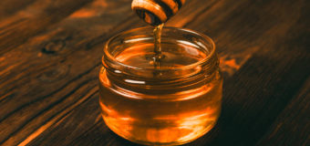 5 Easy Ways To Check Whether Your Honey Is Pure Or Adulterated